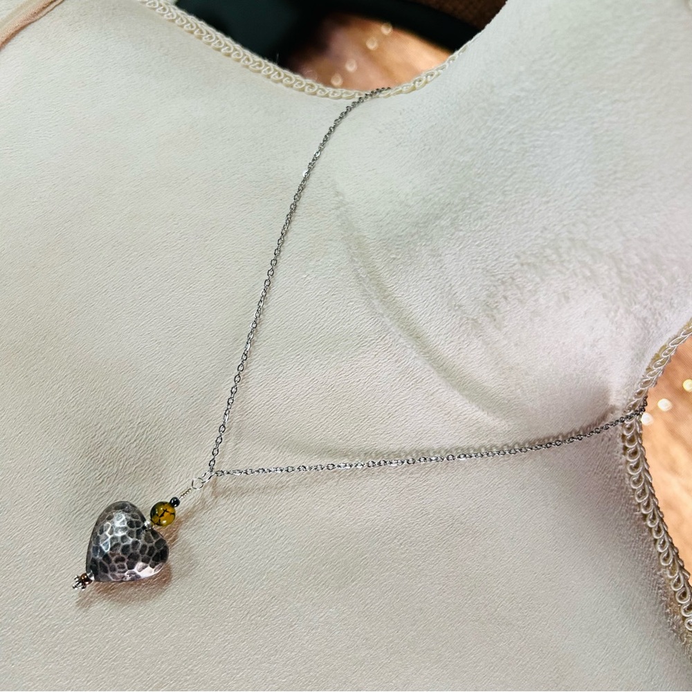 Handcrafted hammered bubble heart dragon vein pendant on chain necklace
